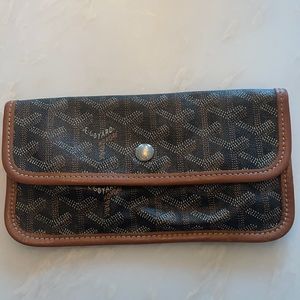 Goyard St. Louis pouch
